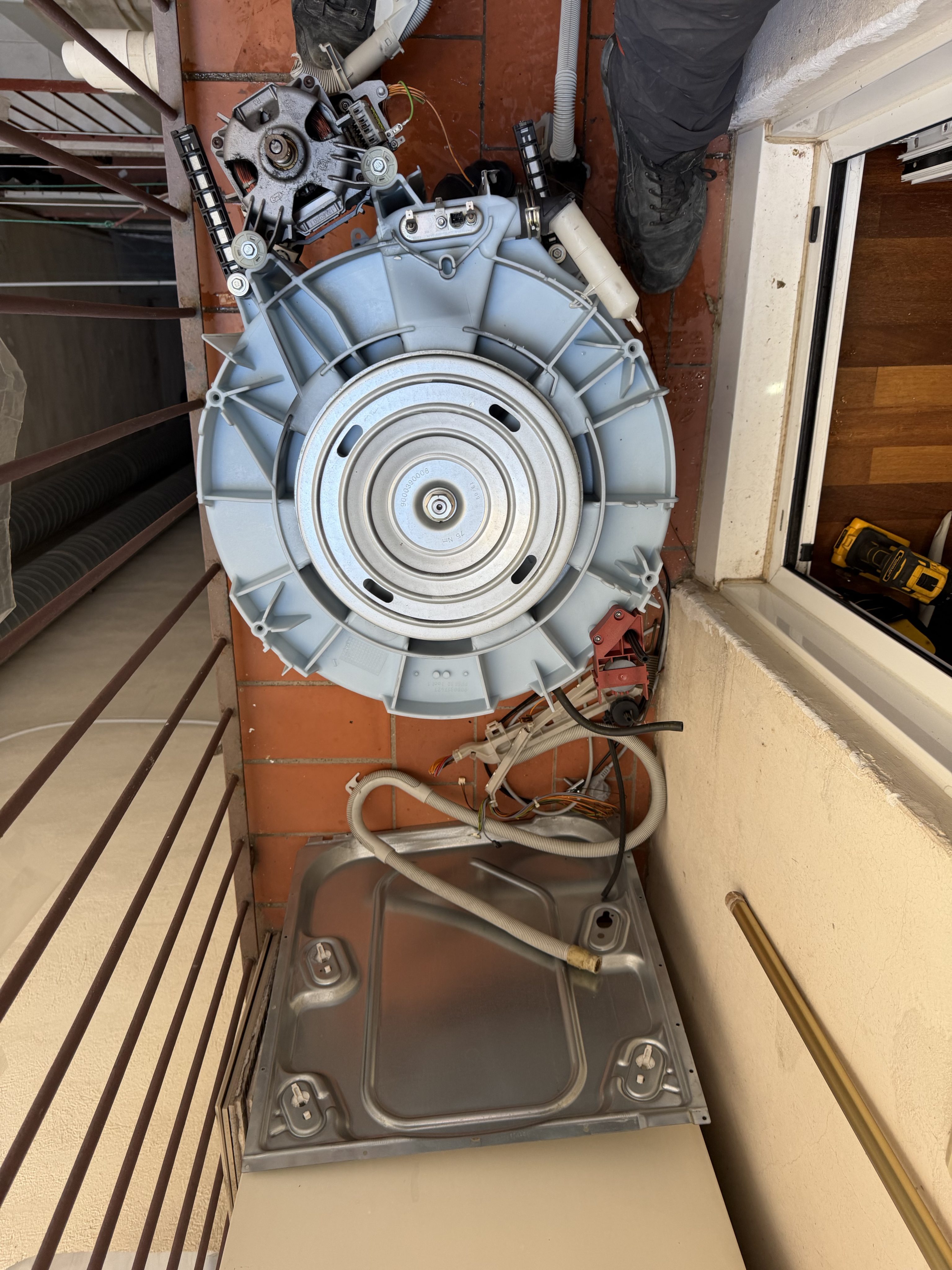 🔧 Desmontaje de electrodomésticos: así trabajamos paso a paso